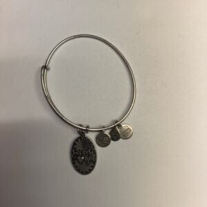 Alex and Ani Silver-Tone Bangle Bracelet 2016 Because I Love Heart You